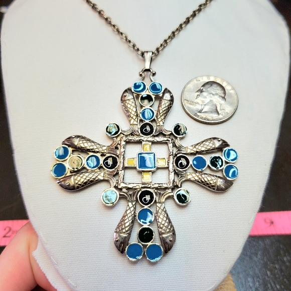 Big blue cross necklace - Picture 3 of 4